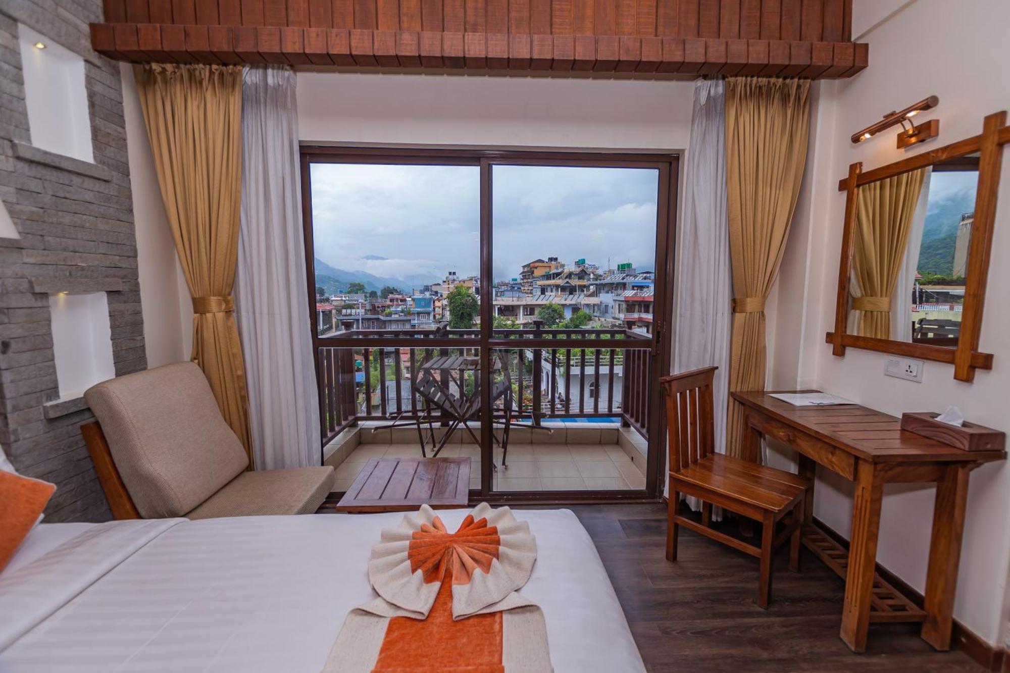 Pokhara Batika Otel Dış mekan fotoğraf