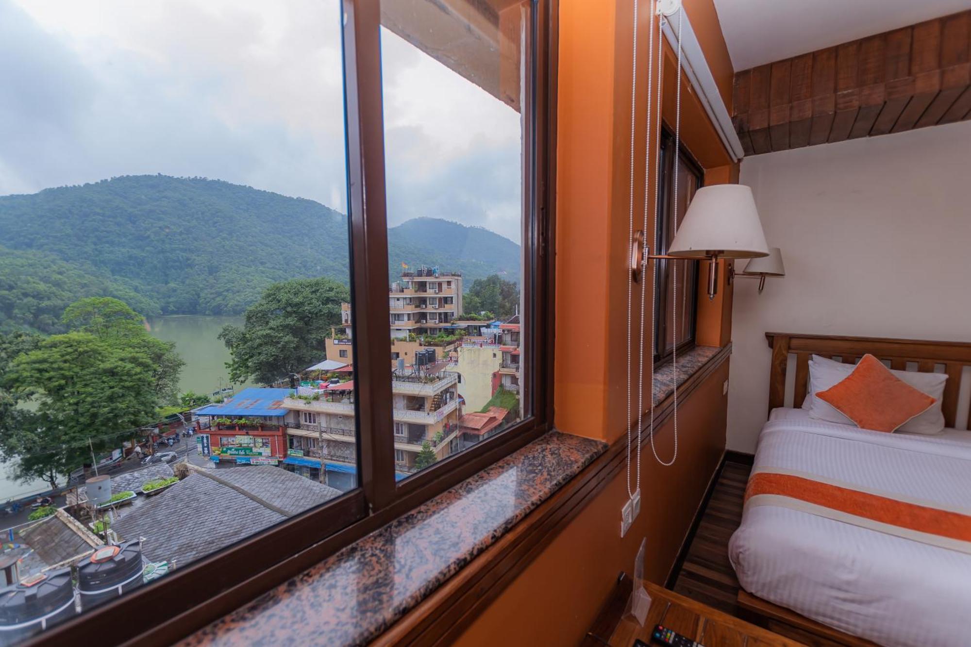 Pokhara Batika Otel Dış mekan fotoğraf