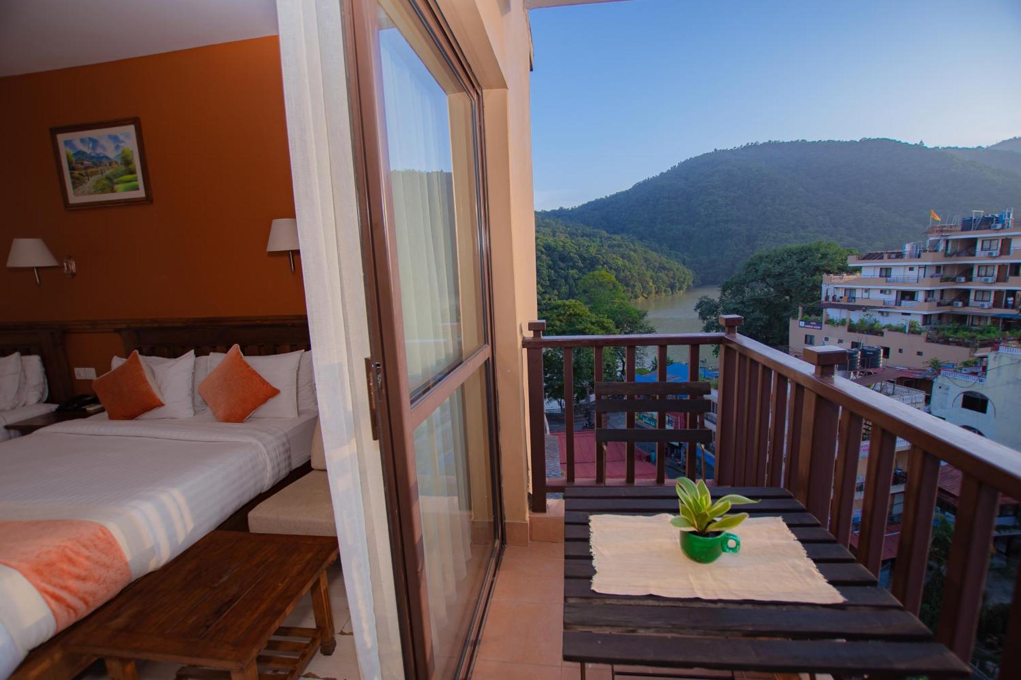 Pokhara Batika Otel Dış mekan fotoğraf