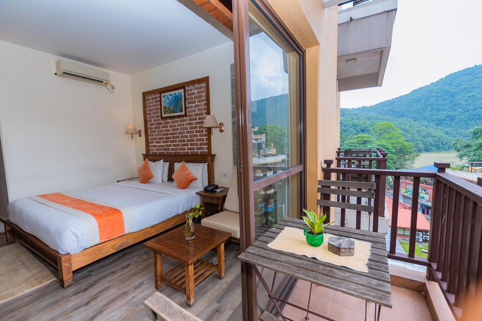 Pokhara Batika Otel Dış mekan fotoğraf