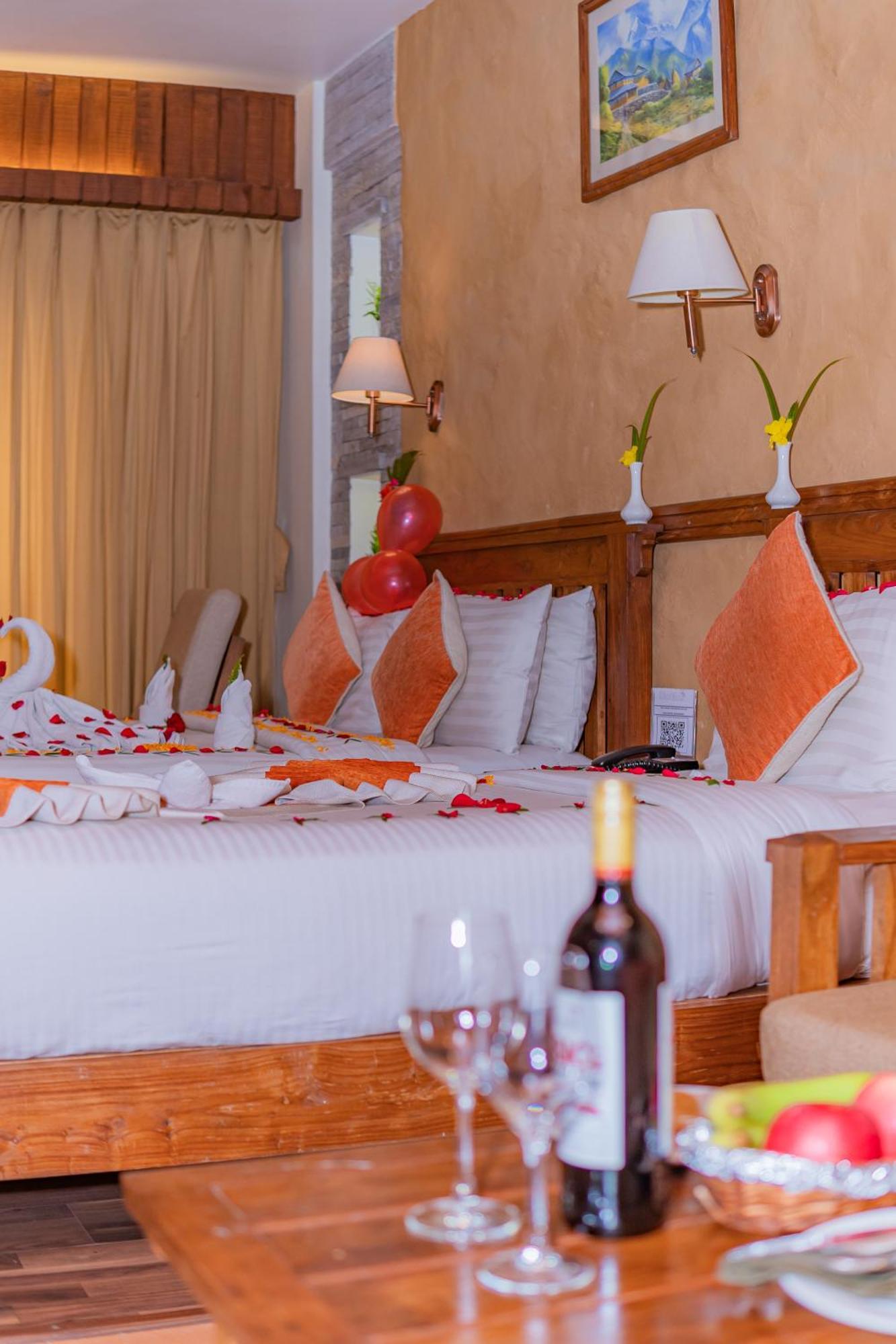 Pokhara Batika Otel Dış mekan fotoğraf
