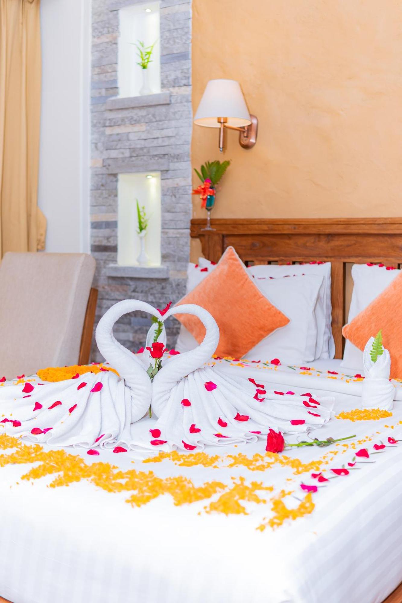 Pokhara Batika Otel Dış mekan fotoğraf