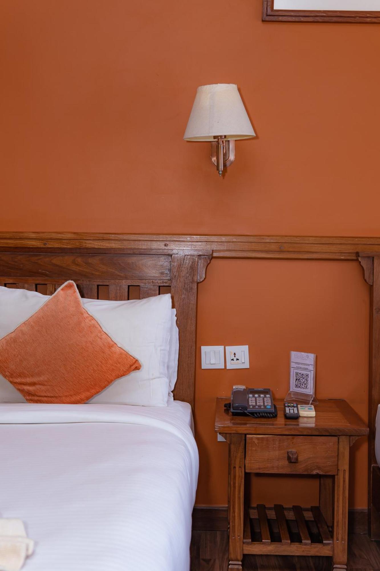 Pokhara Batika Otel Dış mekan fotoğraf