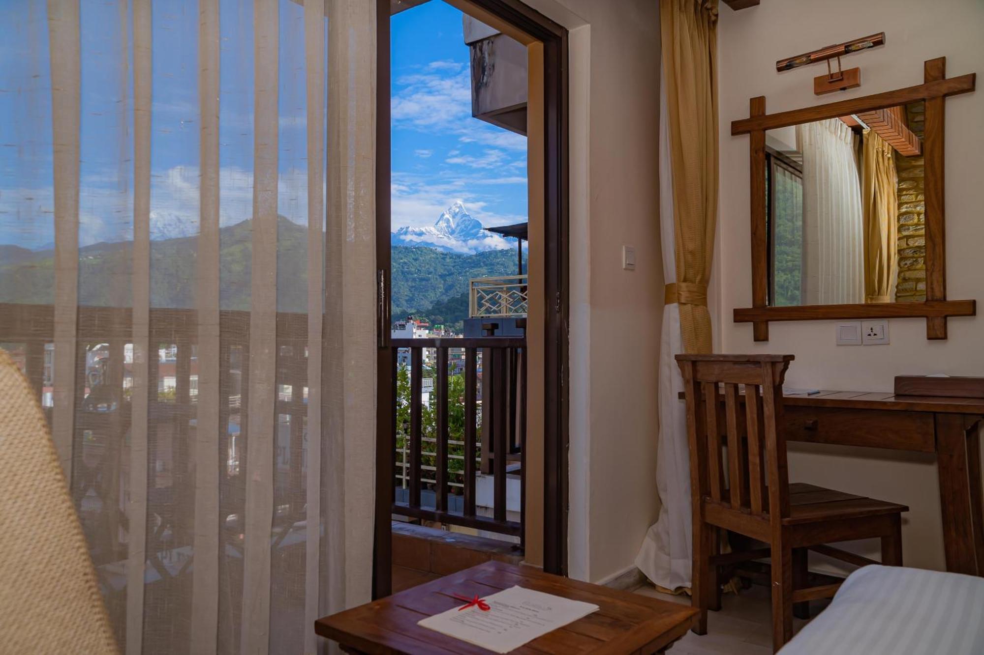 Pokhara Batika Otel Dış mekan fotoğraf