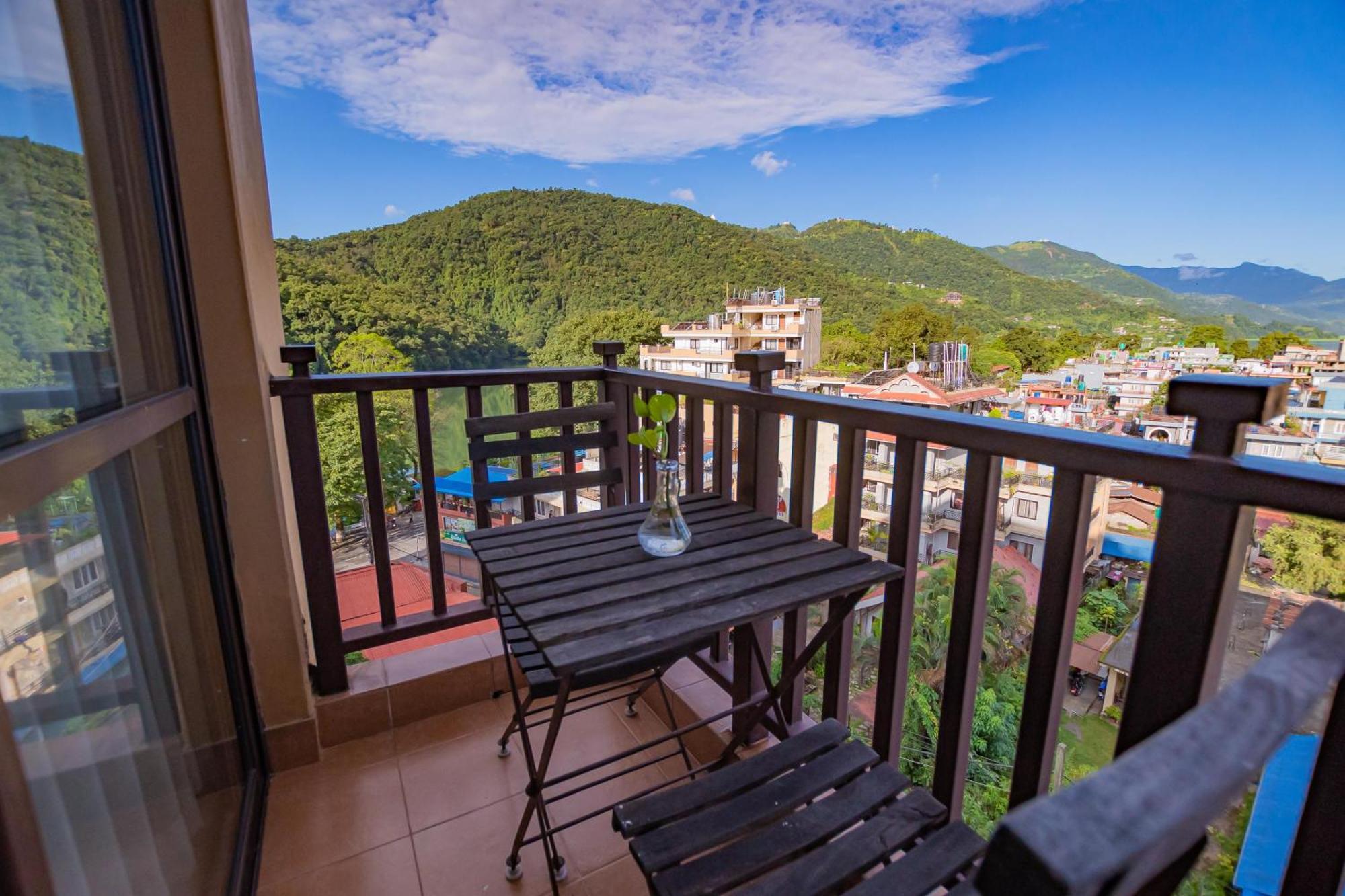 Pokhara Batika Otel Dış mekan fotoğraf