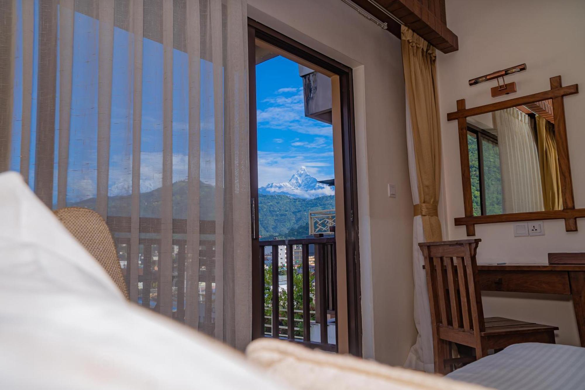 Pokhara Batika Otel Dış mekan fotoğraf